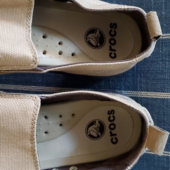 Crocs Walu Shoes Men's Size 11 Khaki Tan Brown Canvas Loafer Slip On - Picture 2 of 9